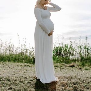 Pinkblush maternity dress for photography